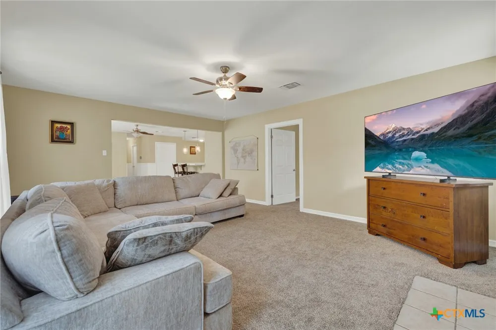 208 Reimer Avenue San Marcos, TX 78666