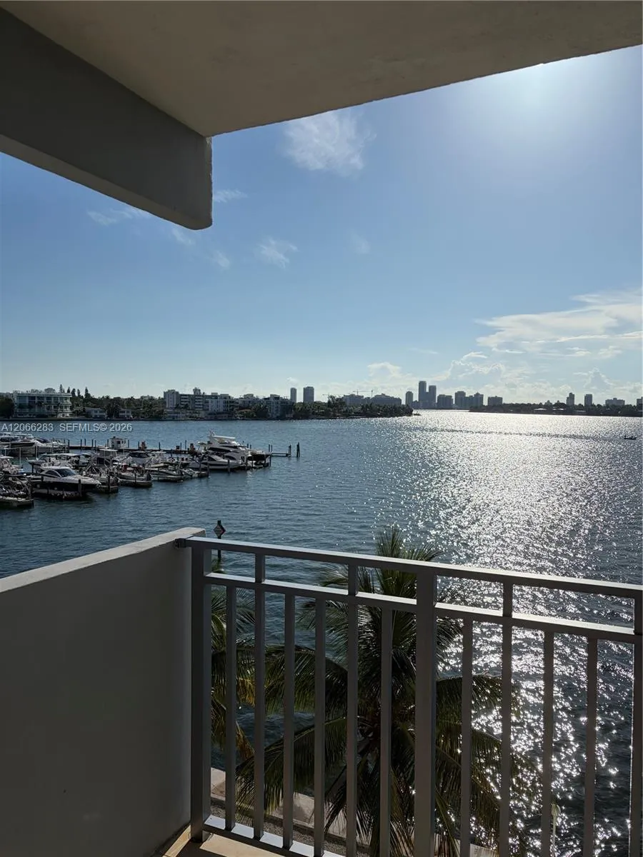 7545 E Treasure Dr #5G North Bay Village, FL 33141