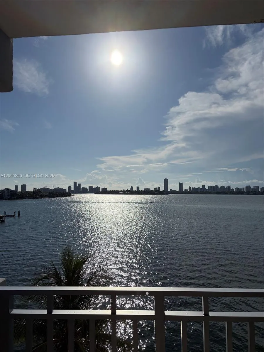 7545 E Treasure Dr #5G North Bay Village, FL 33141
