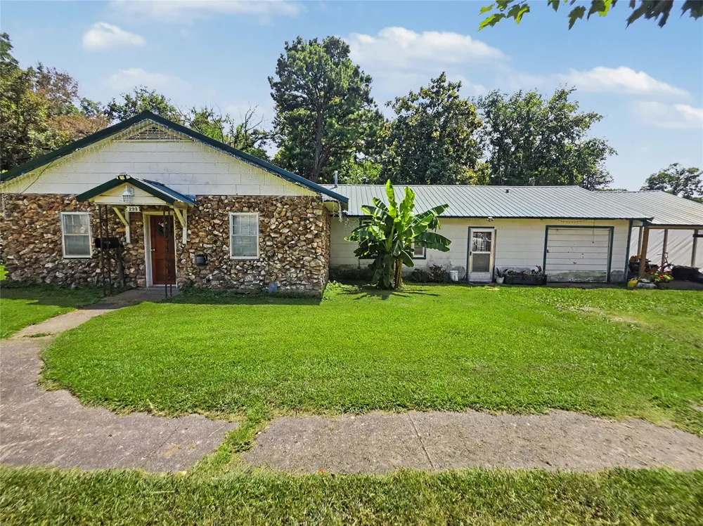 233 North Street Tahlequah, OK 74464