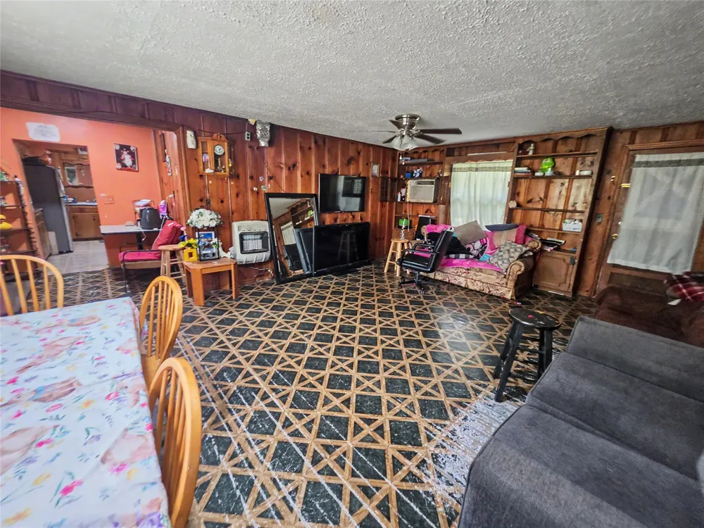 233 North Street Tahlequah, OK 74464