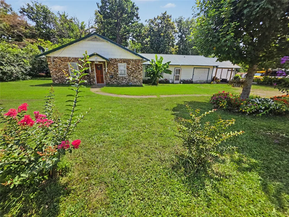 233 North Street Tahlequah, OK 74464