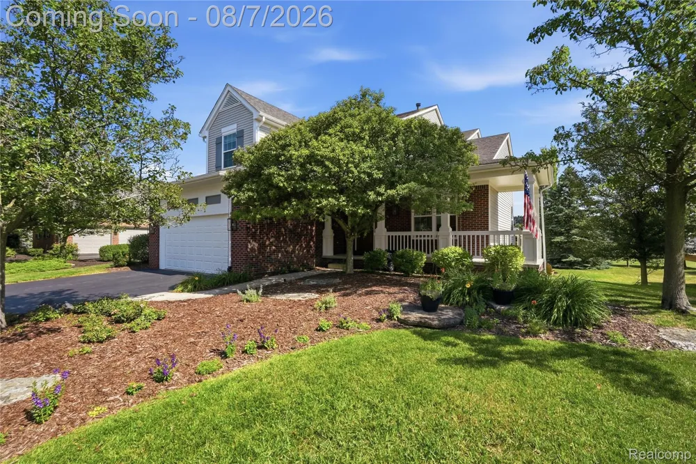 505 E Peninsula Court Oxford Charter Township, MI 48371