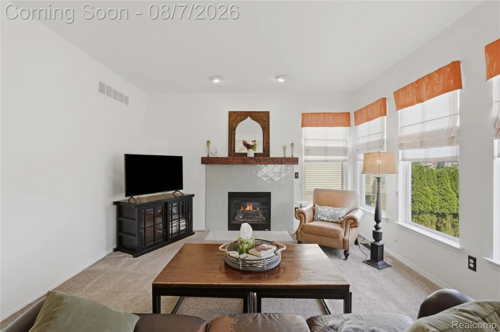 505 E Peninsula Court Oxford Charter Township, MI 48371