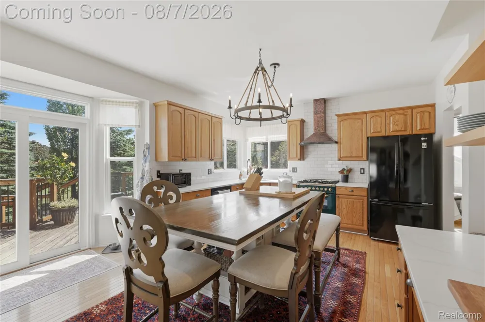 505 E Peninsula Court Oxford Charter Township, MI 48371