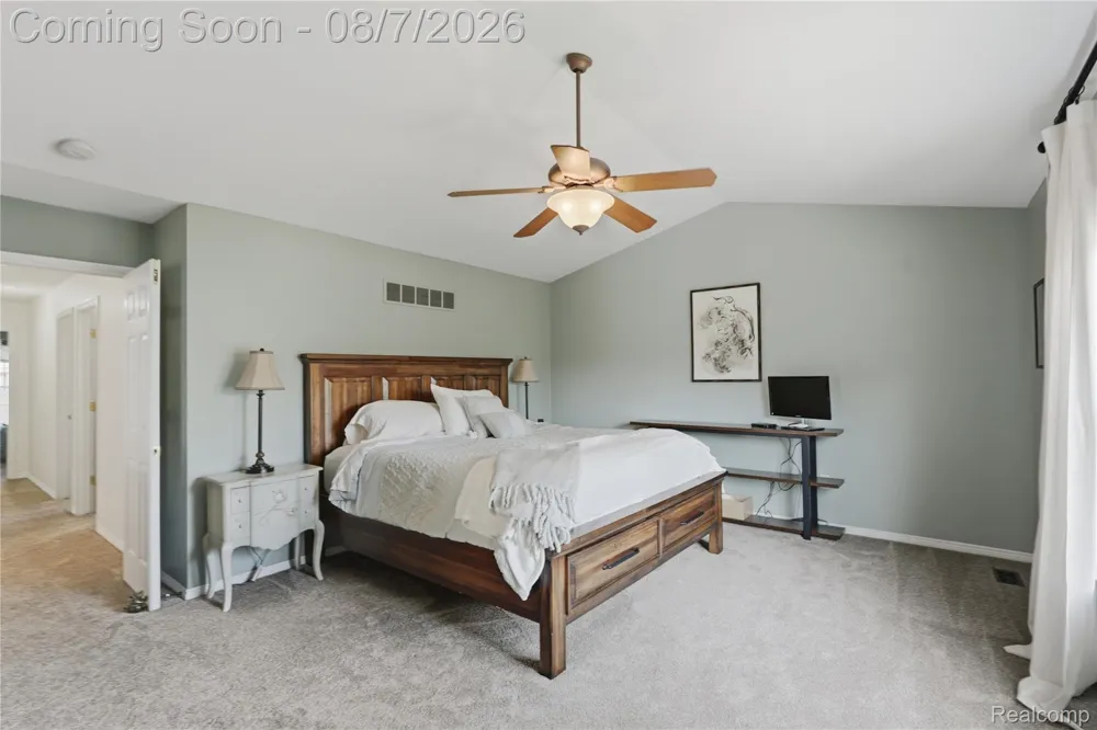 505 E Peninsula Court Oxford Charter Township, MI 48371