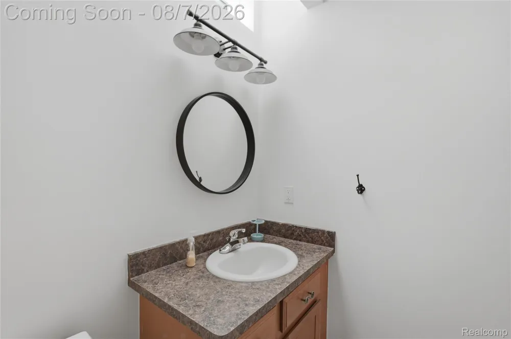 505 E Peninsula Court Oxford Charter Township, MI 48371