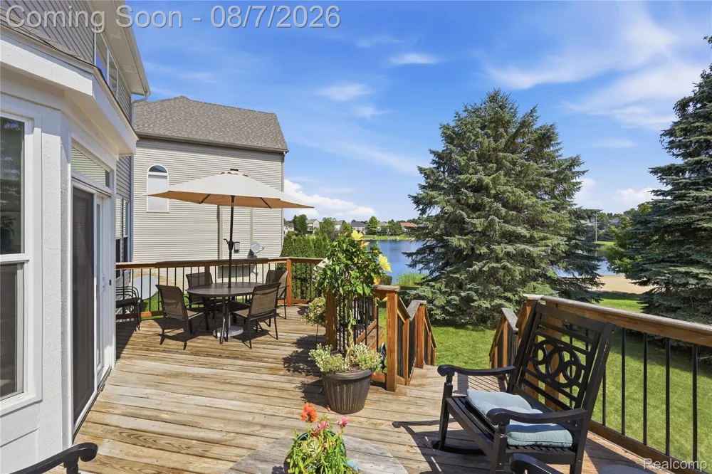 505 E Peninsula Court Oxford Charter Township, MI 48371
