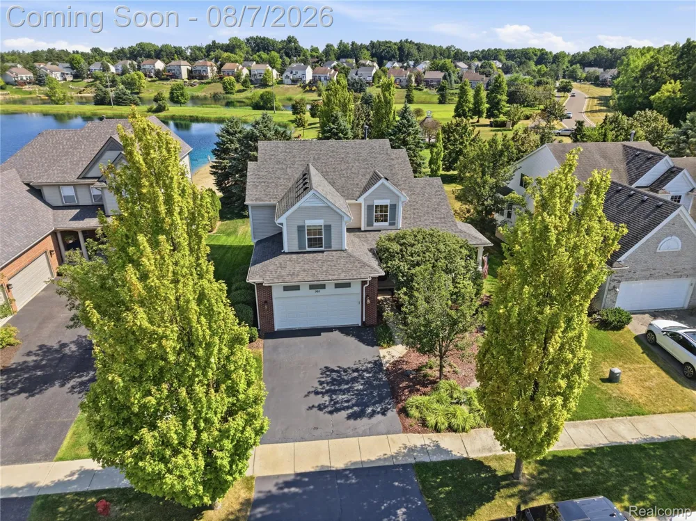 505 E Peninsula Court Oxford Charter Township, MI 48371