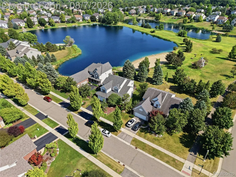 505 E Peninsula Court Oxford Charter Township, MI 48371