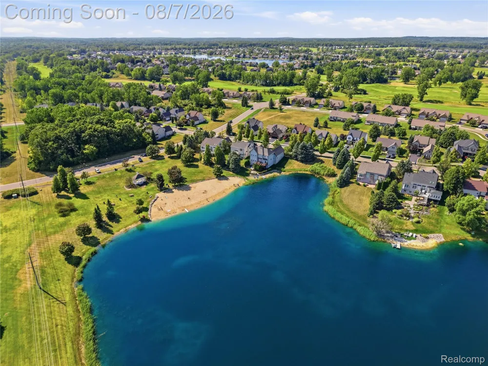 505 E Peninsula Court Oxford Charter Township, MI 48371