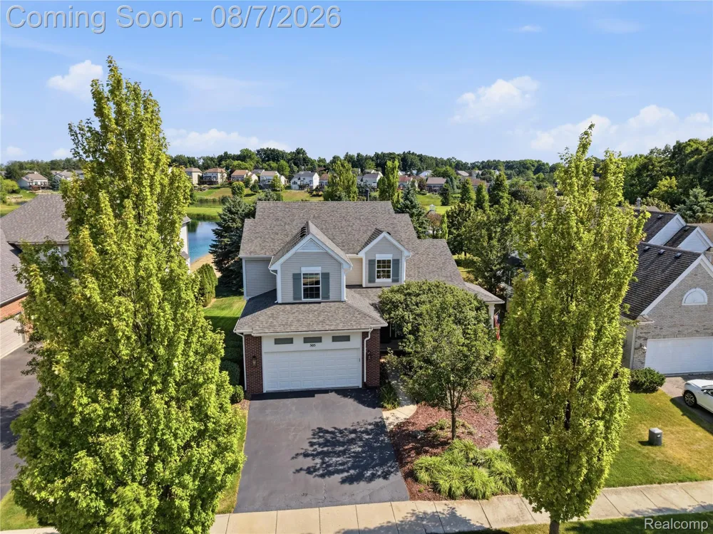 505 E Peninsula Court Oxford Charter Township, MI 48371