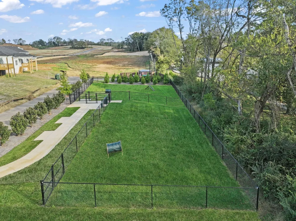 2581 Peaceful Valley Dr Columbia, TN 38401