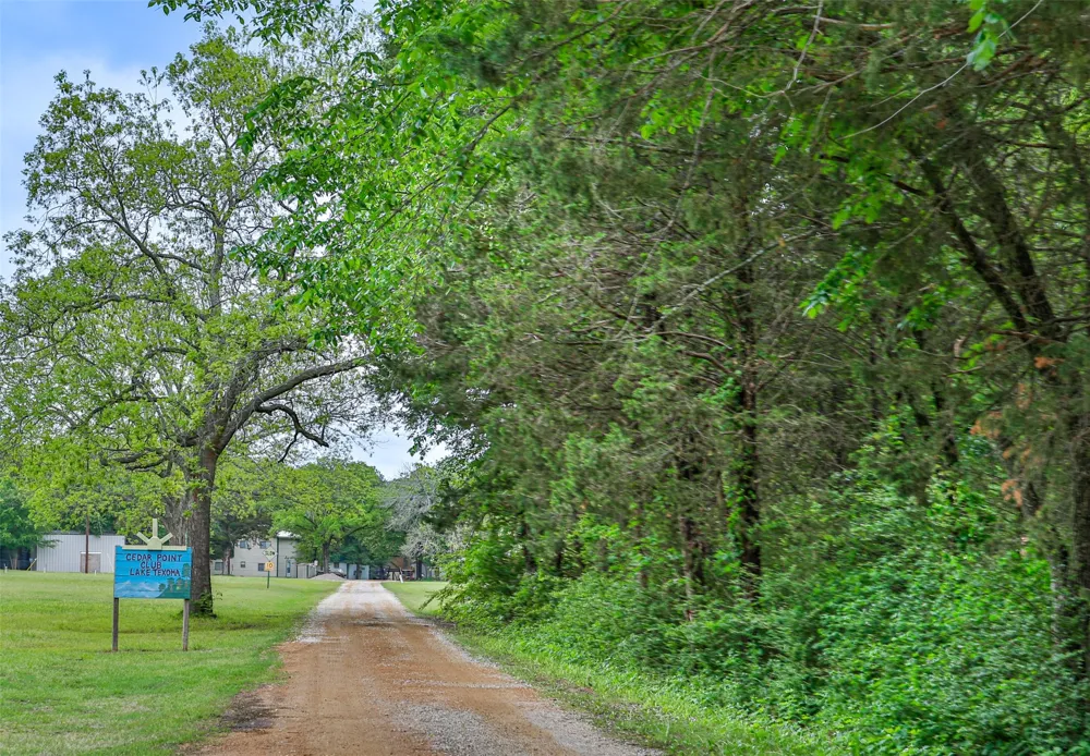 301 Cedar Point Circle Gordonville, TX 76245