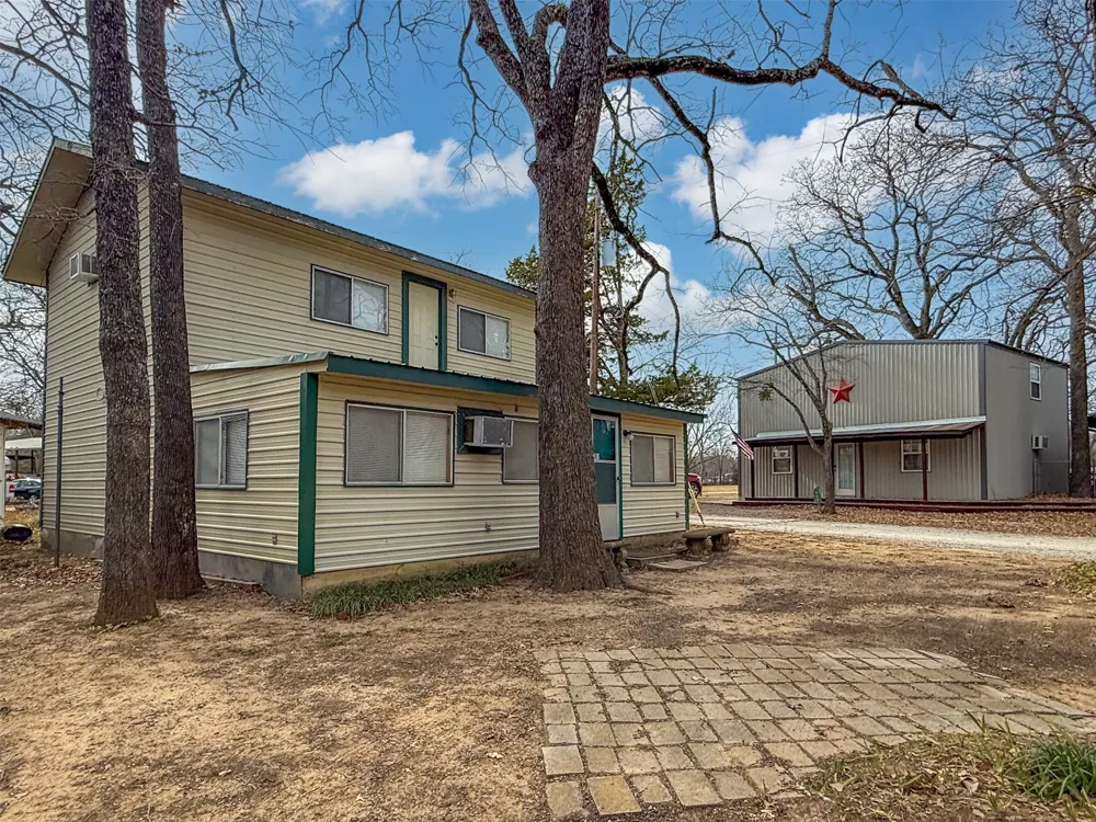 301 Cedar Point Circle Gordonville, TX 76245