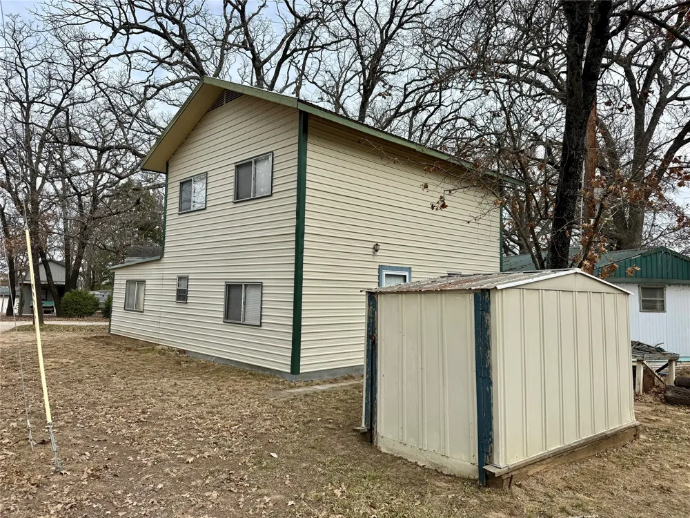 301 Cedar Point Circle Gordonville, TX 76245