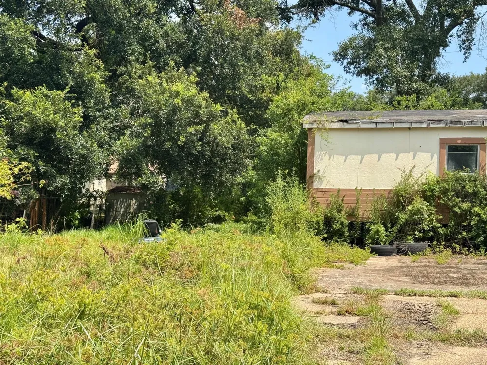 10159 Peck Road Lumberton, TX 77657