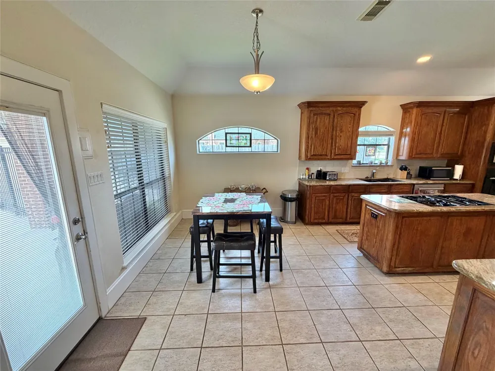 1113 Enchanted Oaks Drive Angleton, TX 77515