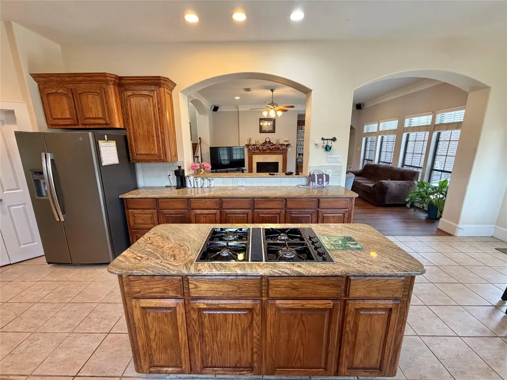 1113 Enchanted Oaks Drive Angleton, TX 77515