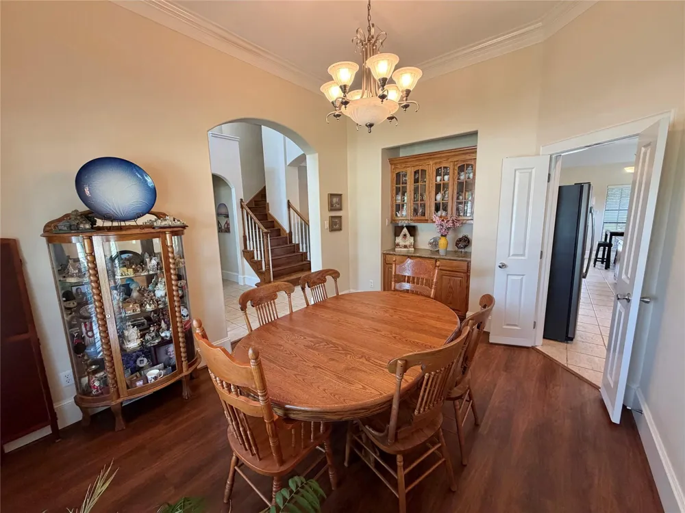 1113 Enchanted Oaks Drive Angleton, TX 77515