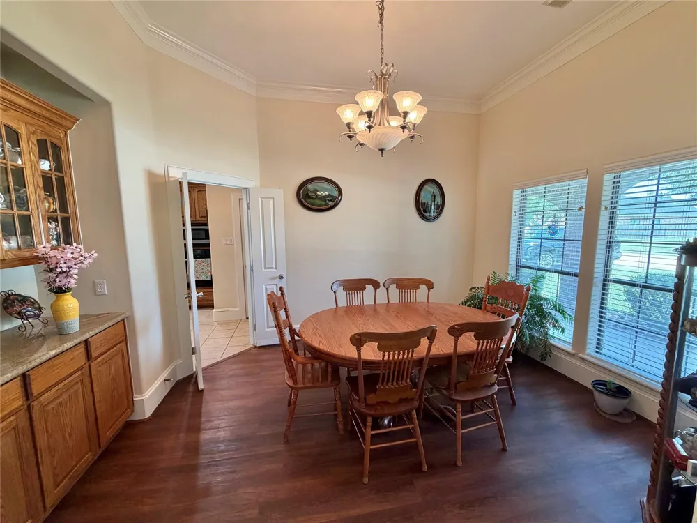 1113 Enchanted Oaks Drive Angleton, TX 77515