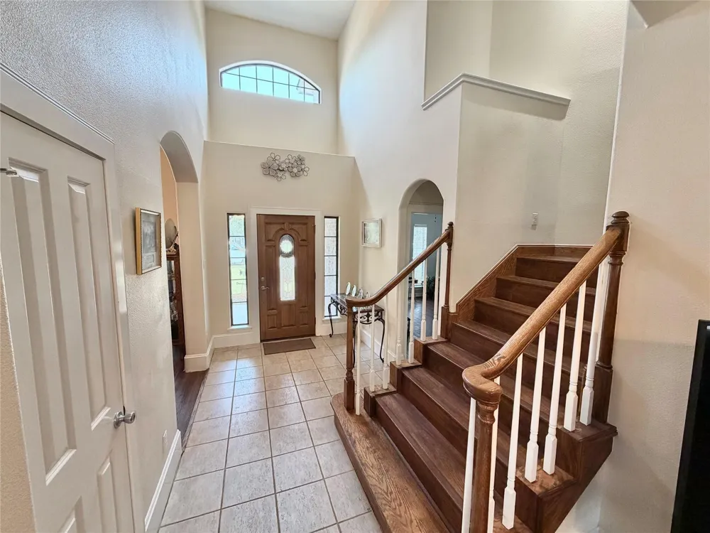 1113 Enchanted Oaks Drive Angleton, TX 77515