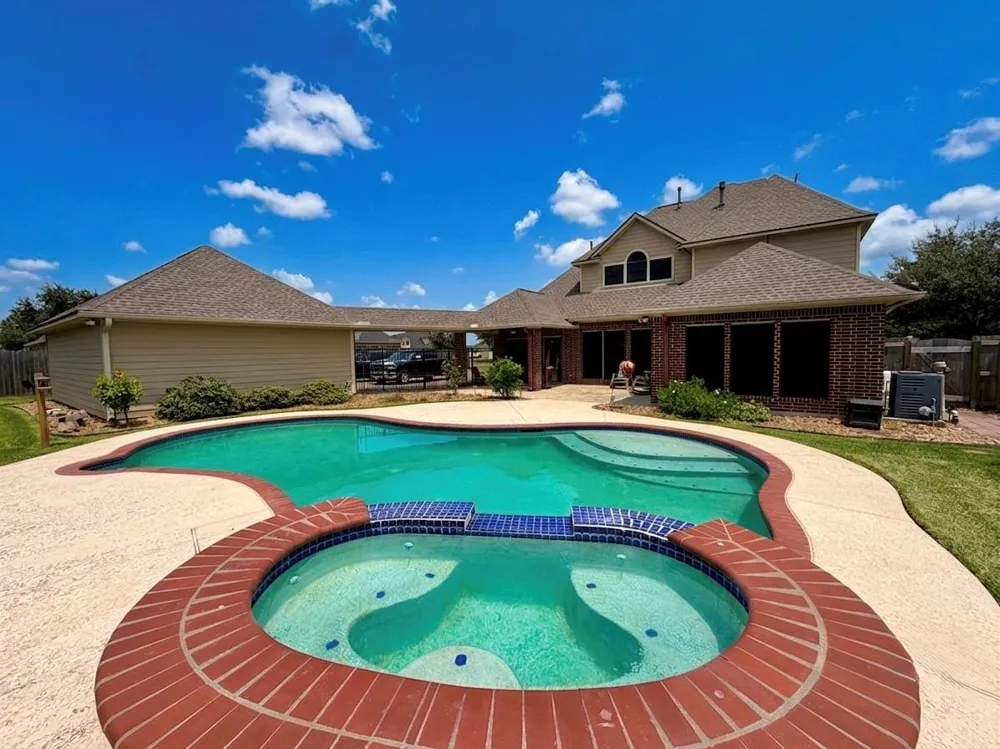 1113 Enchanted Oaks Drive Angleton, TX 77515