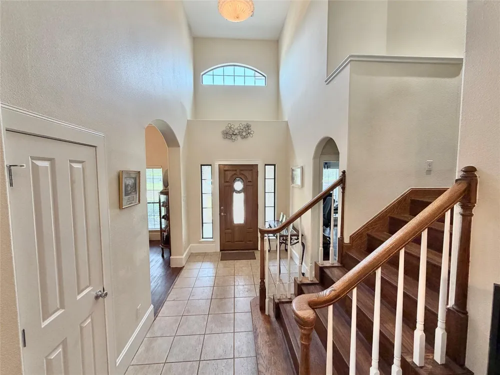 1113 Enchanted Oaks Drive Angleton, TX 77515