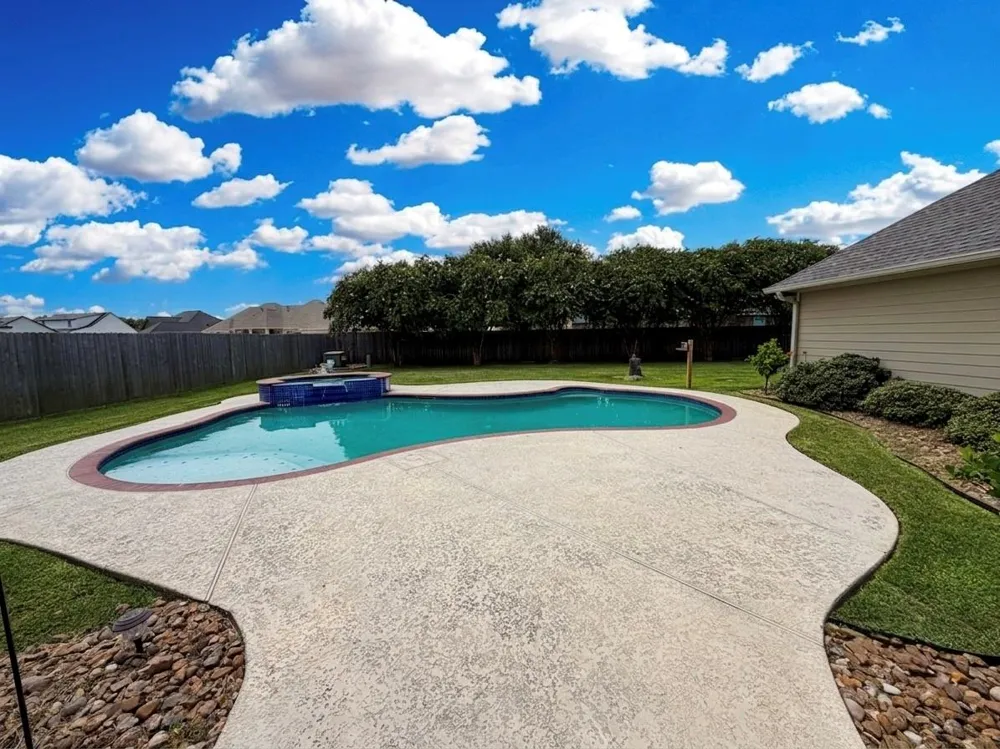 1113 Enchanted Oaks Drive Angleton, TX 77515