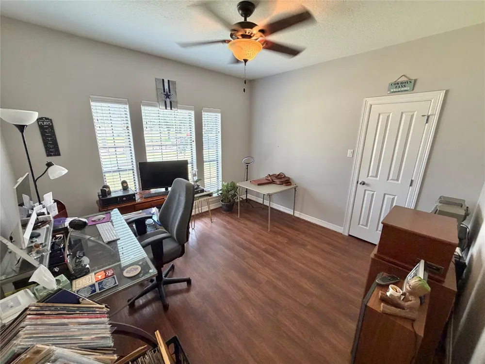 1113 Enchanted Oaks Drive Angleton, TX 77515