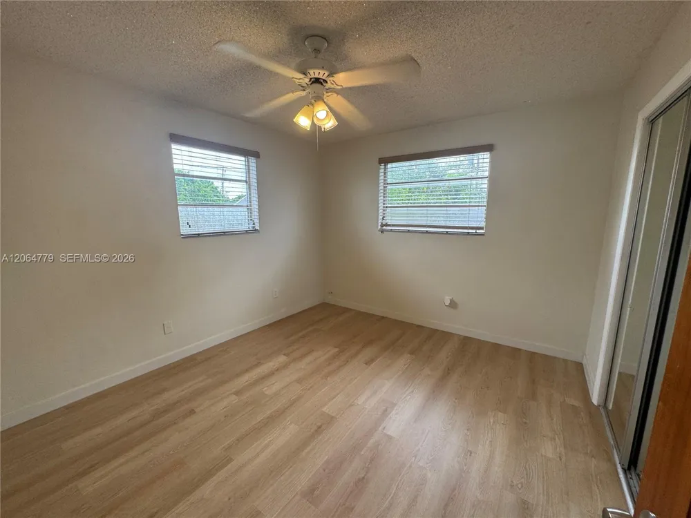 648 E 40th ST Hialeah, FL 33013