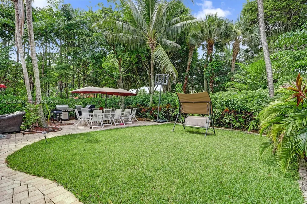 9078 Alexandra Cir Wellington, FL 33414