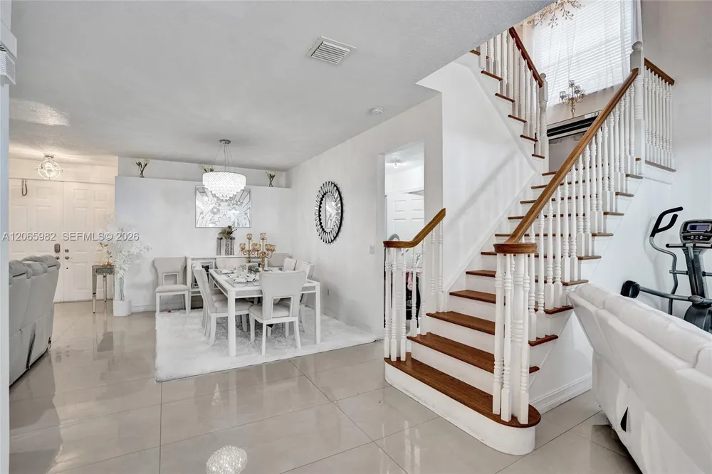 9078 Alexandra Cir Wellington, FL 33414