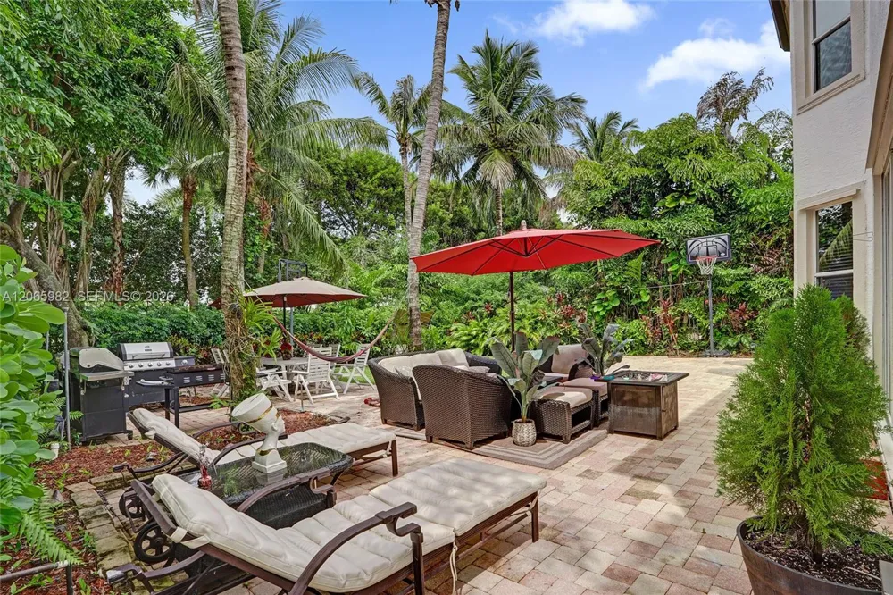 9078 Alexandra Cir Wellington, FL 33414