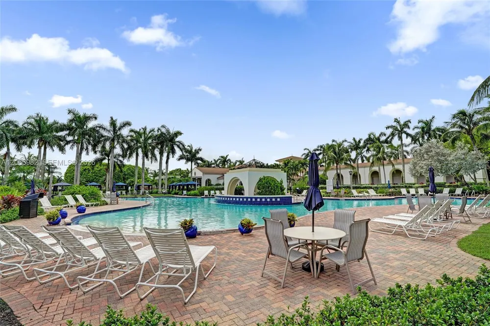 9078 Alexandra Cir Wellington, FL 33414