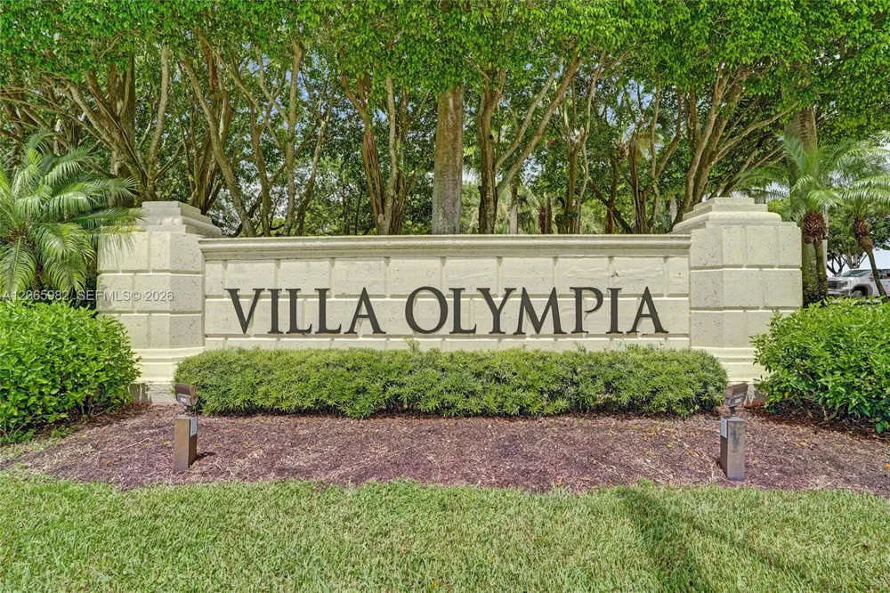 9078 Alexandra Cir Wellington, FL 33414