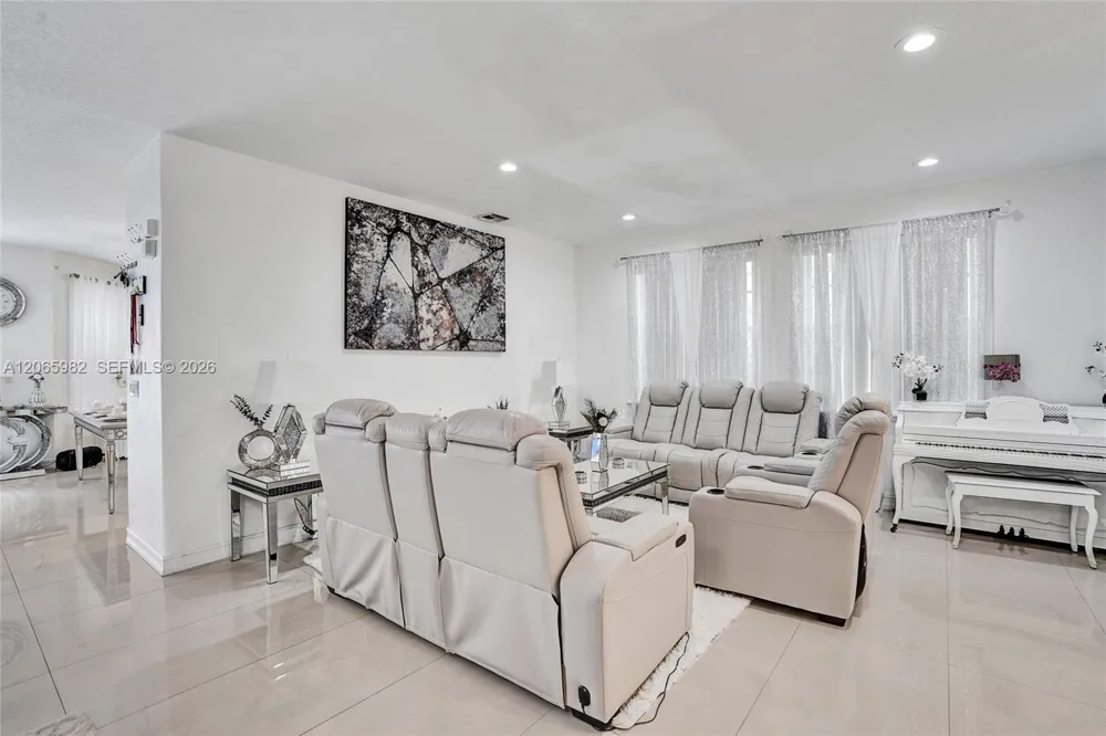9078 Alexandra Cir Wellington, FL 33414
