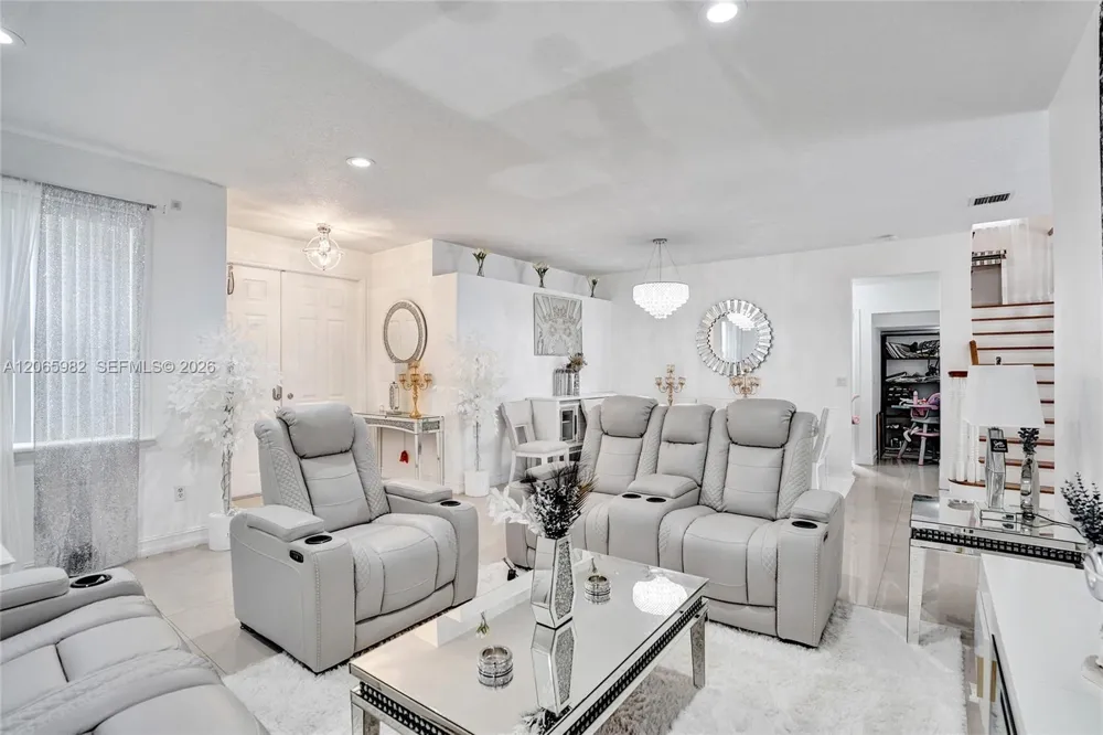 9078 Alexandra Cir Wellington, FL 33414