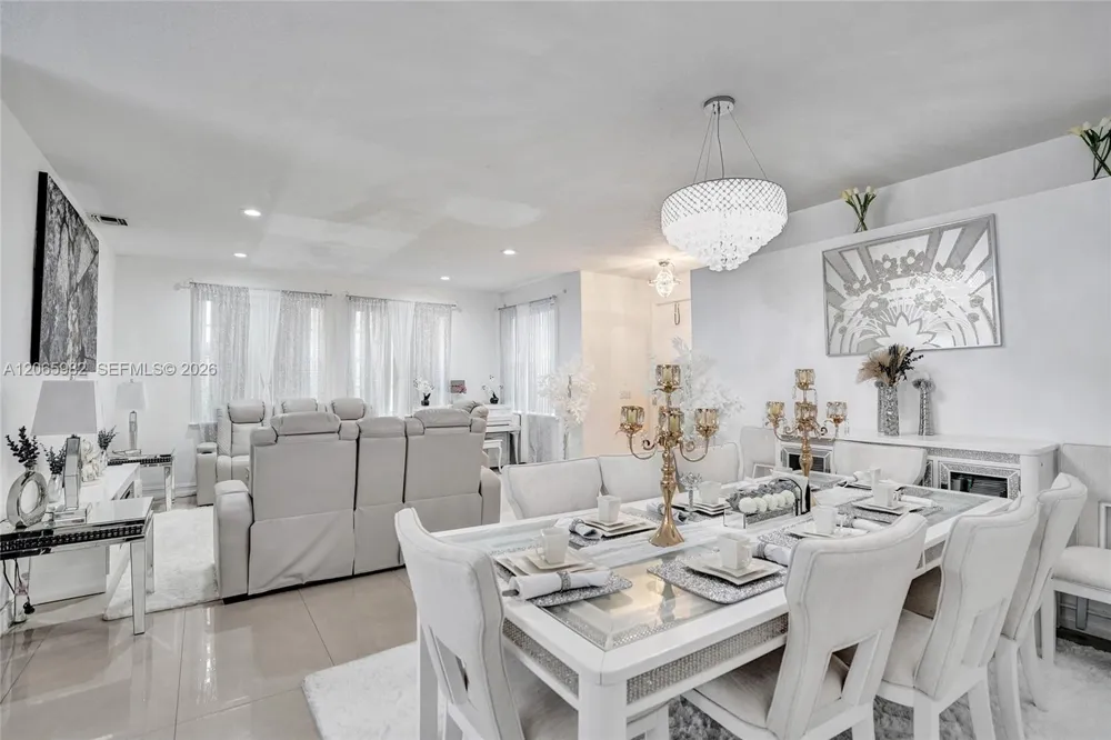 9078 Alexandra Cir Wellington, FL 33414