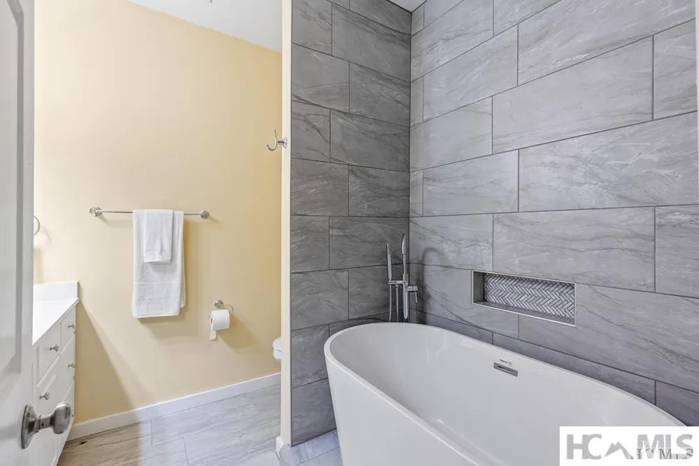 84 Clubhouse Trail #108 Highlands, NC 28741