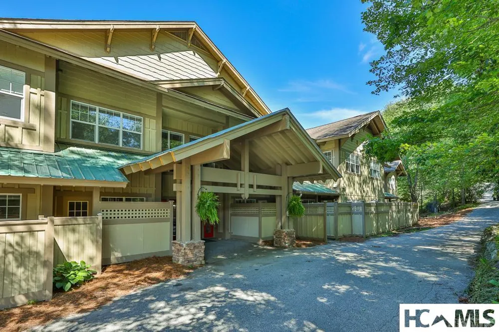 84 Clubhouse Trail #108 Highlands, NC 28741