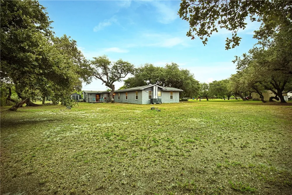 3249 Pruitt Road Ingleside, TX 78362