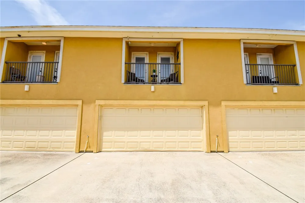 15422 Seamount Cay Court #203 Corpus Christi, TX 78418