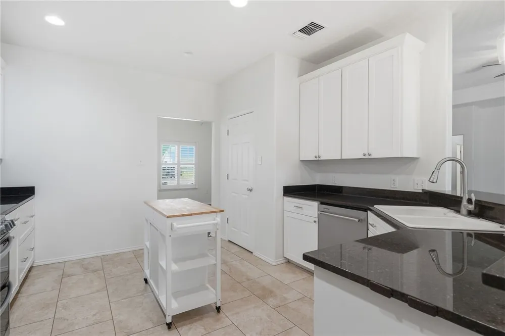 81 Astor Circle Fulton, TX 78358