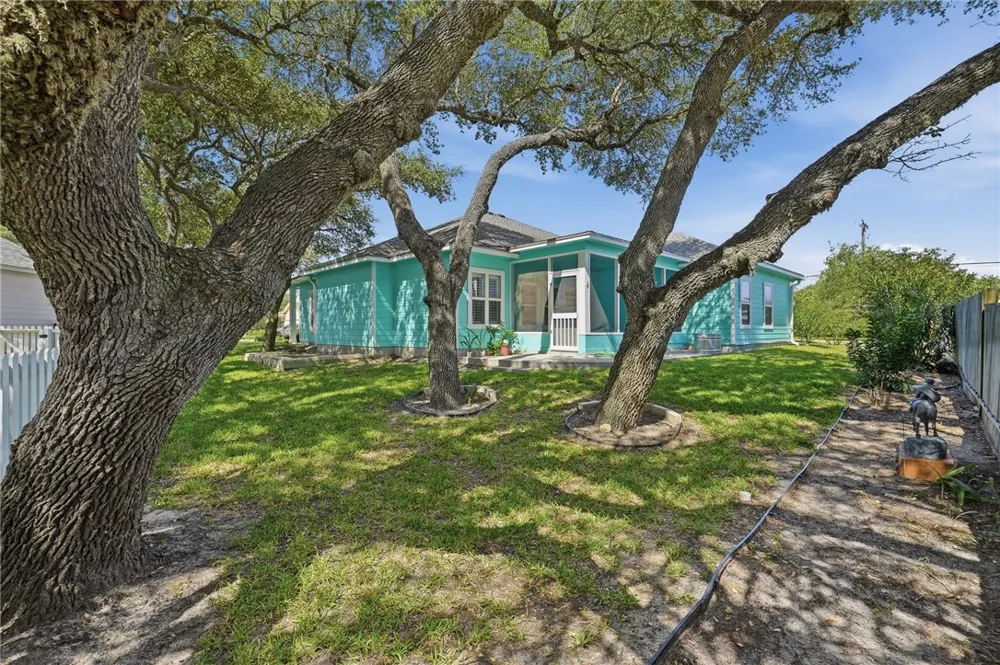 81 Astor Circle Fulton, TX 78358