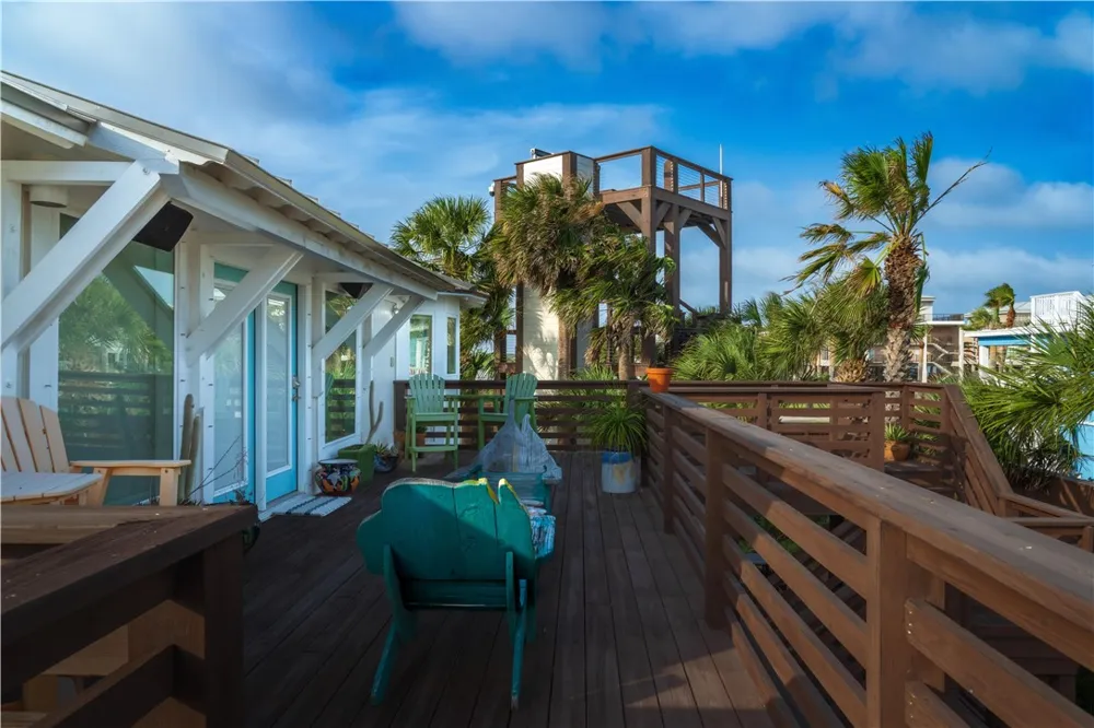 541 Channel View Drive Port Aransas, TX 78373