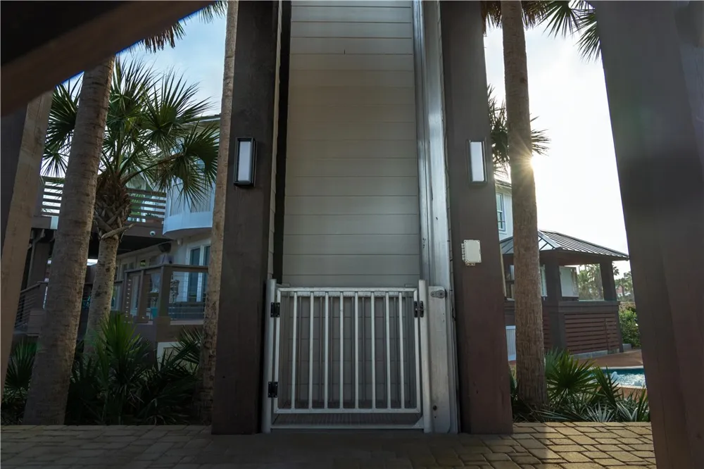 541 Channel View Drive Port Aransas, TX 78373
