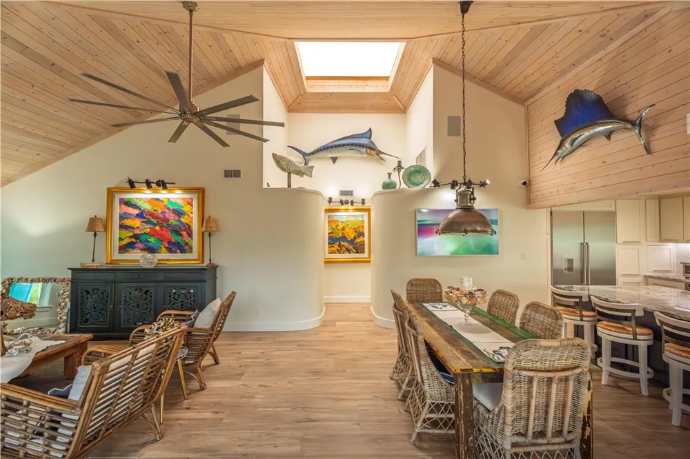 541 Channel View Drive Port Aransas, TX 78373