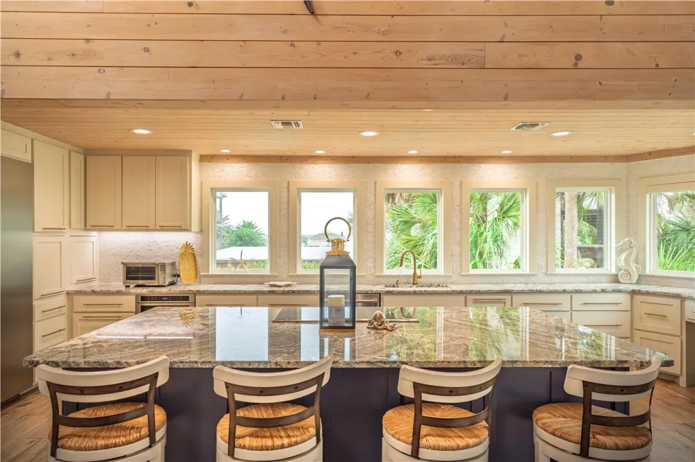 541 Channel View Drive Port Aransas, TX 78373