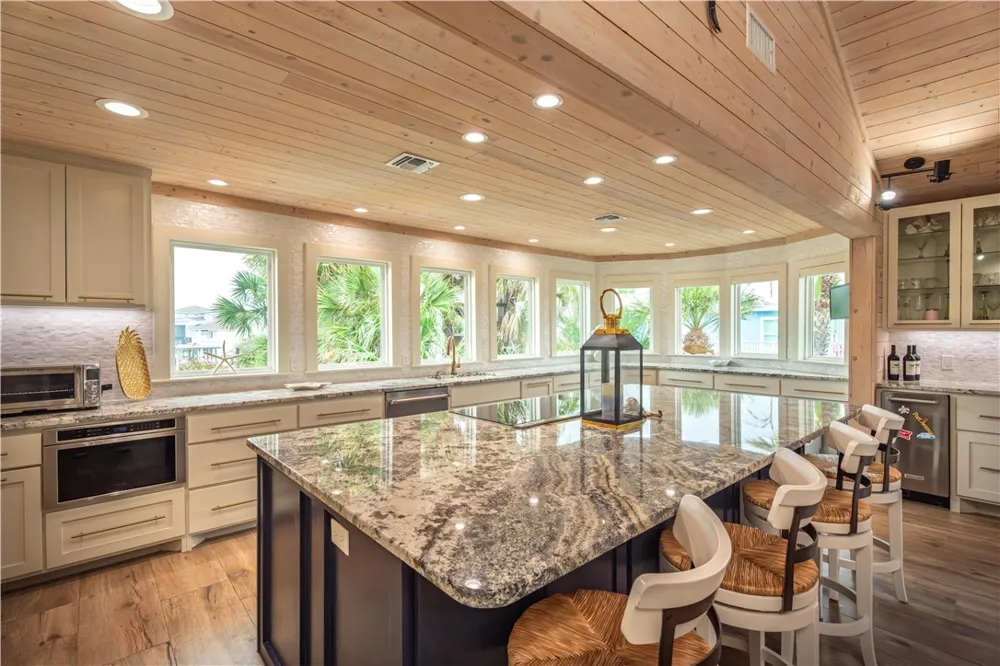 541 Channel View Drive Port Aransas, TX 78373